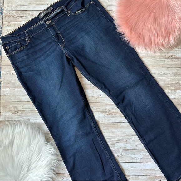 Levi’s Red Tab 524 Bootcut Jeans | W33 L32 | 17M - Picture 1 of 12